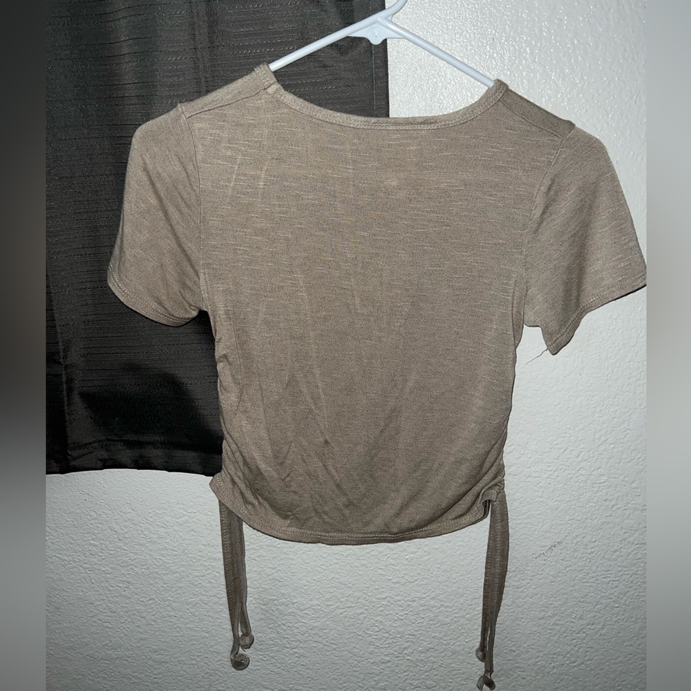 Beige top - Picture 4 of 5